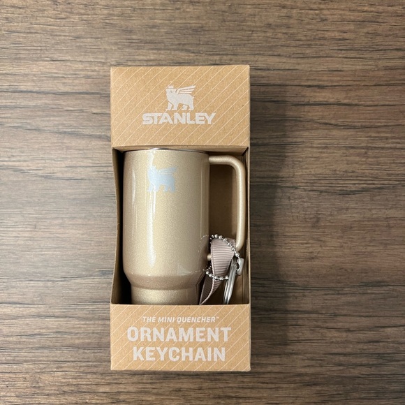 Stanley Ornament/Key Chain Honey Talks New - Picture 1 of 1